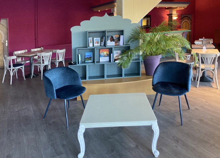Niraja Dasi Cafe 1